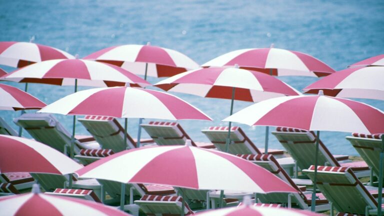 Distanze ombrelloni in spiaggia: cosa cambia nel 2022